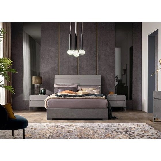 GRAPHITE KING BED